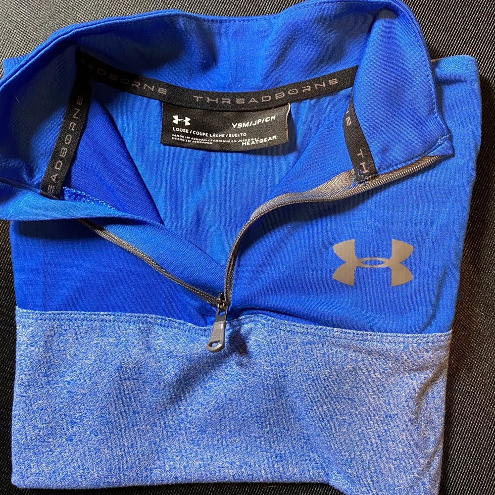 Under Armour long sleeve pull over Youth Small